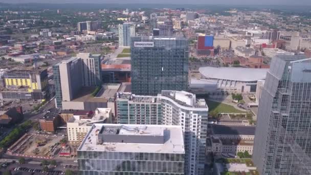 Luchtfoto Video Van Downtown Nashville Een Zonnige Dag — Stockvideo