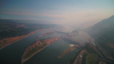 Oregon'da bir ateşten video çekim.