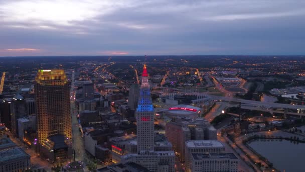 Воздушное Видео Центра Кливленда Огайо Рассвете — стоковое видео