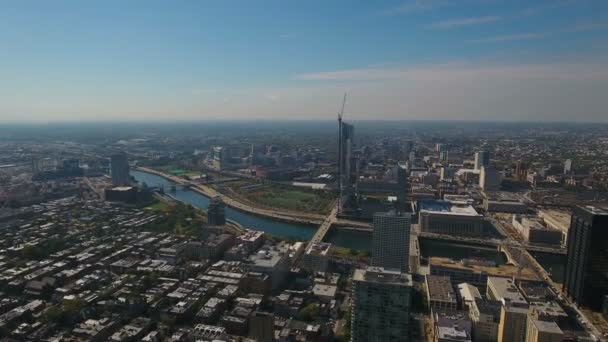 ペンシルベニア州フィラデルフィアのダウンタウンの空撮 — ストック動画