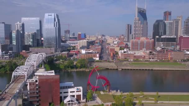 Aerial Video Downtown Nashville Solig Dag — Stockvideo