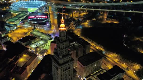 Vídeo Aéreo Centro Cleveland Ohio Noite — Vídeo de Stock