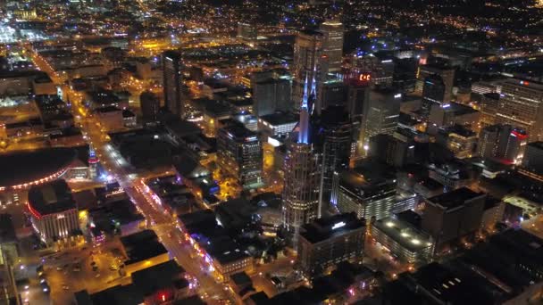 夜间纳什维尔市中心的空中视频 — 图库视频影像