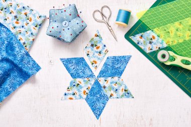 Elmas kumaş parçaları dikiş yorgan, en iyi görünüm için hazırlamak