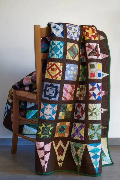Variant of the well-known quilt Dear Jane on chair — 스톡 사진
