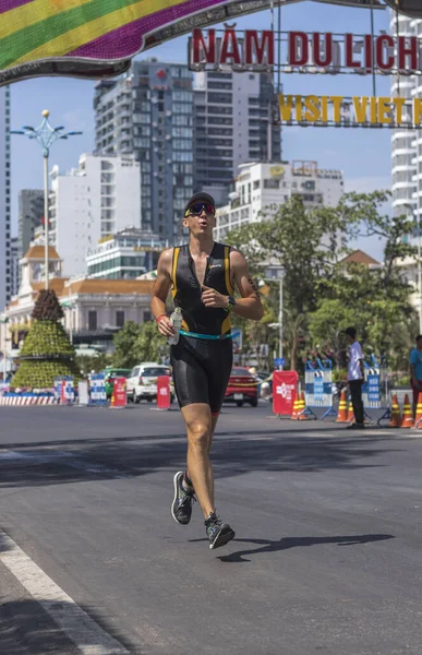Vincent Gothknecht Triathlon Deltagare Challenge Vietnam Händelsen Han Kör Kilometer — Stockfoto