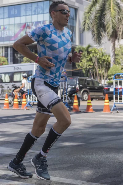Oidentifierad Deltagare Challenge Vietnam Händelse Triathlon Han Kör Kilometer Sträcka — Stockfoto