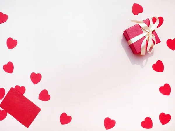 Gift box and hearts on pink backdrop. Saint Valentine's day — 스톡 사진