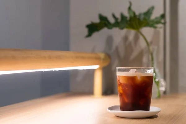 Segelas es Amerika di kafe kopi — Stok Foto