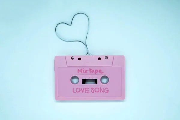 Pink Cassette muziek liefde lied achtergrond concept — Stockfoto