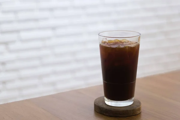 Ein Glas Eisschwarzen Kaffee — Stockfoto