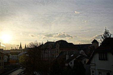 Şehrin üzerinde güzel bulutlar. Slovakya