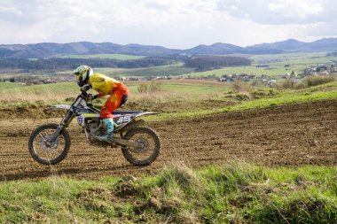 Motosikletli. Yakın çekim.