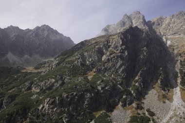 Yüksek Tatras Dağları 'nın zirveleri. Slovakya