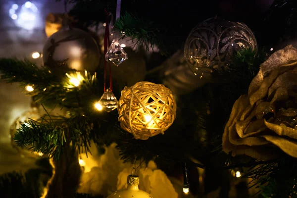 Kerstversiering Met Ballen Dennenboom — Stockfoto