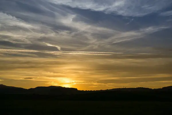 スロバキアの丘の上の美しい夕日 — ストック写真