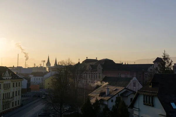 Schöne Wolken Über Der Stadt Slowakei — Stockfoto