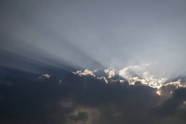 Dramatische Hemel Met Wolken Zon — Stockfoto