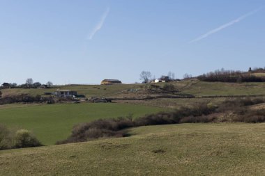 Gün boyunca boş tarla