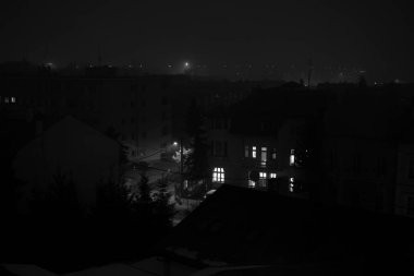 Gece yarısı şehir manzarası. 