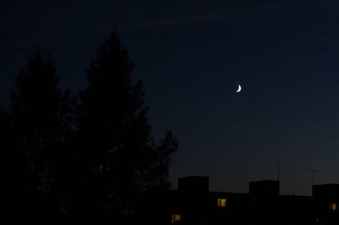 Gece gökyüzünde ay. Slovakya