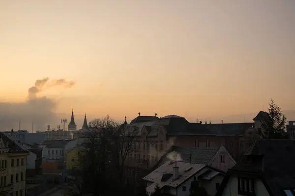 Schöne Wolken Über Der Stadt Slowakei — Stockfoto