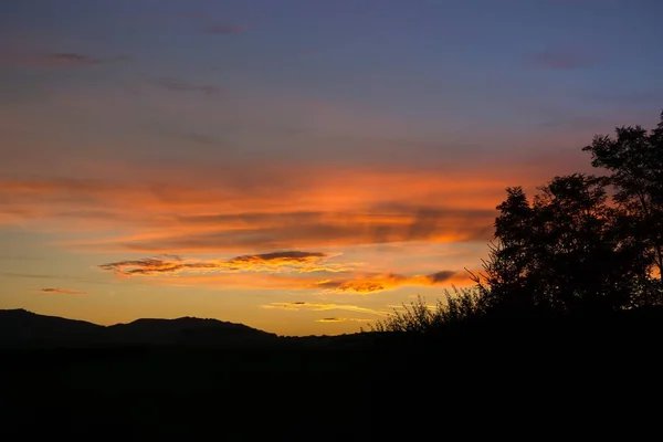 Schöner Sonnenuntergang Über Dem Hügel Der Slowakei — Stockfoto
