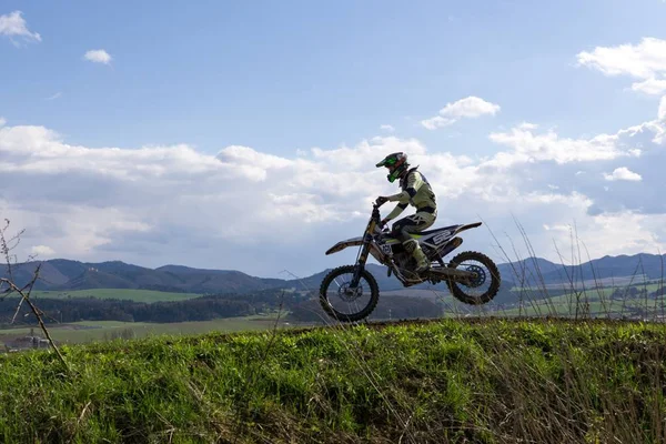 Motocross Motorcyklist Rider Landsbygden Landskap — Stockfoto