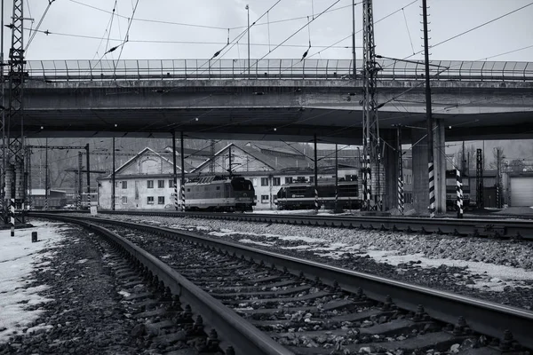 Tren Istasyonunda Tren Rayları — Stok fotoğraf