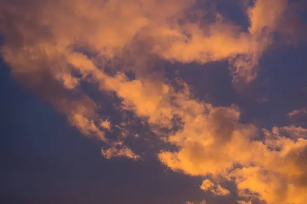 Vacker Himmel Och Moln Vid Solnedgången — Stockfoto