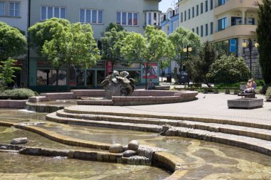 Avrupa 'nın eski şehrindeki güzel Çeşme 