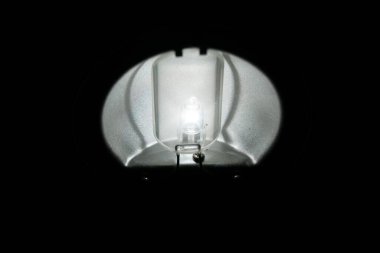 Karanlıkta Ampulün Kapanışı 