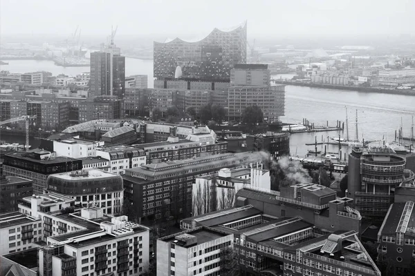 Foggy Cityscape Day Time Shot — Stock Photo, Image