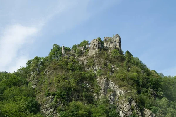 Velho Castelo Colina Nas Montanhas — Fotografia de Stock