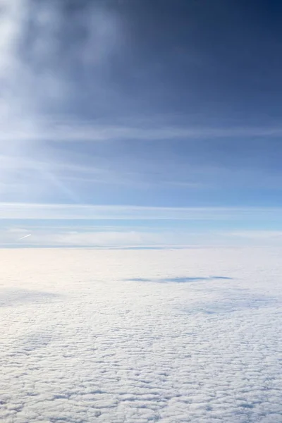 Boven Wolken Foto Uit Het Vliegtuig — Stockfoto