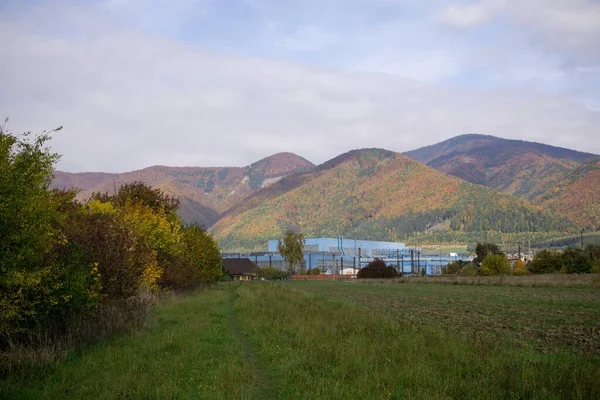 Berglandschaft Mit Blauem Himmel — Stockfoto