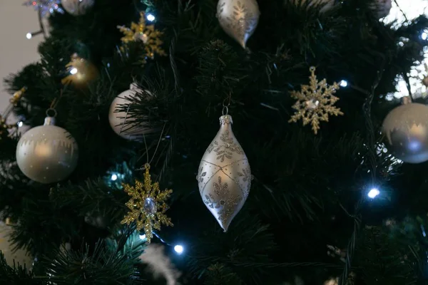Close Van Versierde Kerstboom — Stockfoto