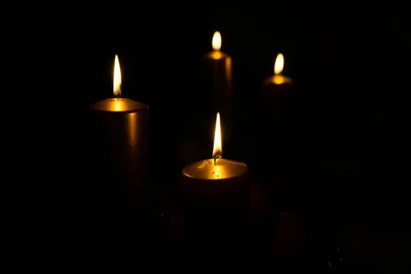 Candele Accese Sfondo Nero — Foto Stock