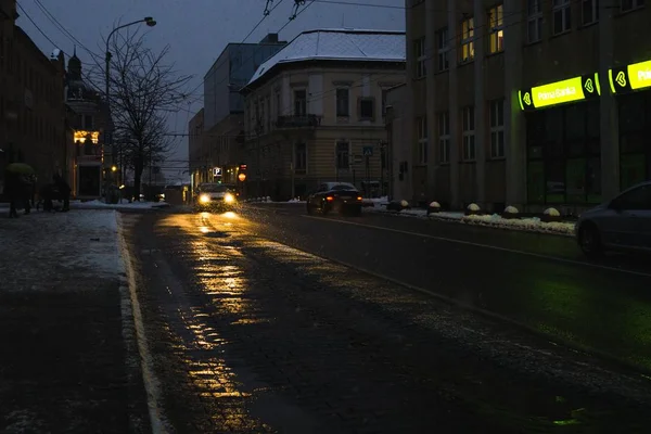 Χειμερινή Πόλη Κυκλοφορίας Νύχτα Shot — Φωτογραφία Αρχείου