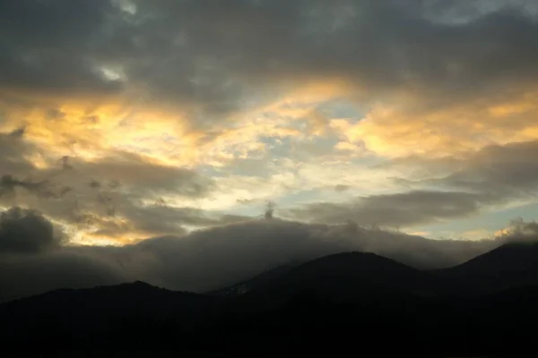 Coucher Soleil Lumineux Sur Les Montagnes Paysage — Photo