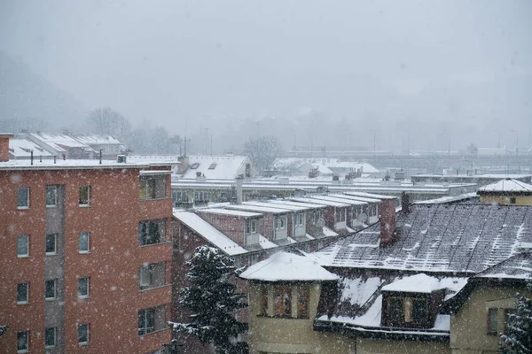 Karlı Şehir Manzarası Gündüz Görüntüsü — Stok fotoğraf