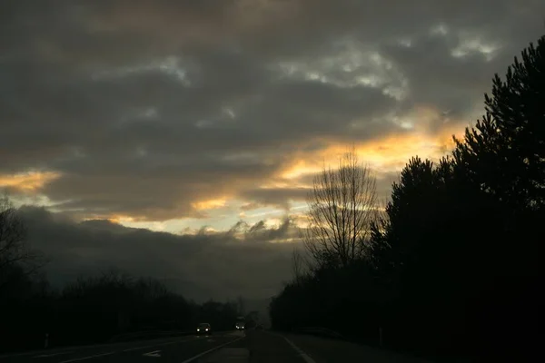 Tramonto Luminoso Sulle Montagne Paesaggio — Foto Stock