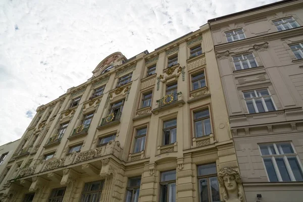 Tiro Diurno Edifícios Cidade Zilina Eslováquia — Fotografia de Stock