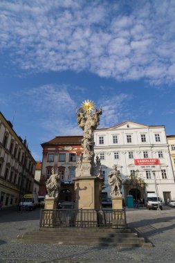 Arkaplanda güzel şehir manzarası
