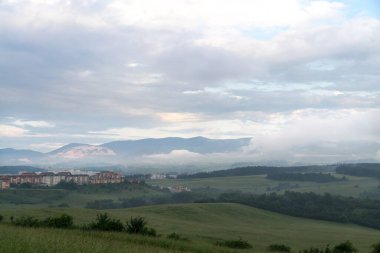 Slovakya 'da tepede güzel bir gün batımı