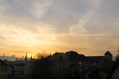 Zilina şehrindeki binaların gündüz çekimleri. Slovakya 