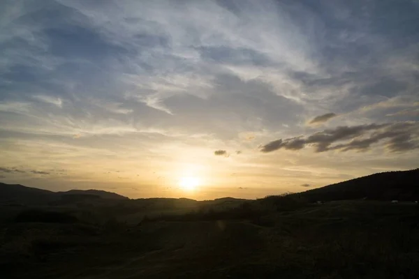 Pôr Sol Céu Montanha Tiro Noite — Fotografia de Stock