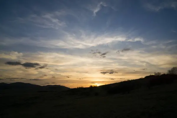 Tramonto Sul Cielo Montagna Tiro Serale — Foto Stock