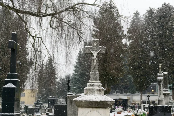 Zilina Slovakia February 2018 Cemetery Covered Snow Winter Slovakia — Stock Photo, Image