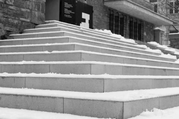 Primer Plano Las Escaleras Cubiertas Nieve Con Espacio Copia — Foto de Stock